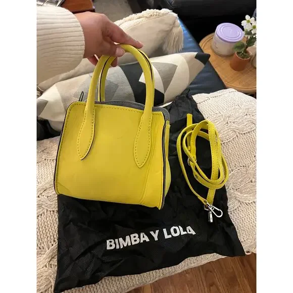 Bimba Y Lola Small Crossbody Bag in Yellow with a Black trim✨ - Picture 4 of 10